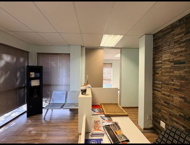 255M² OFFICE TO LET IN NOORDWYK